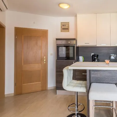 Apartament Monika *