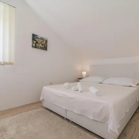 Apartamento Monika *